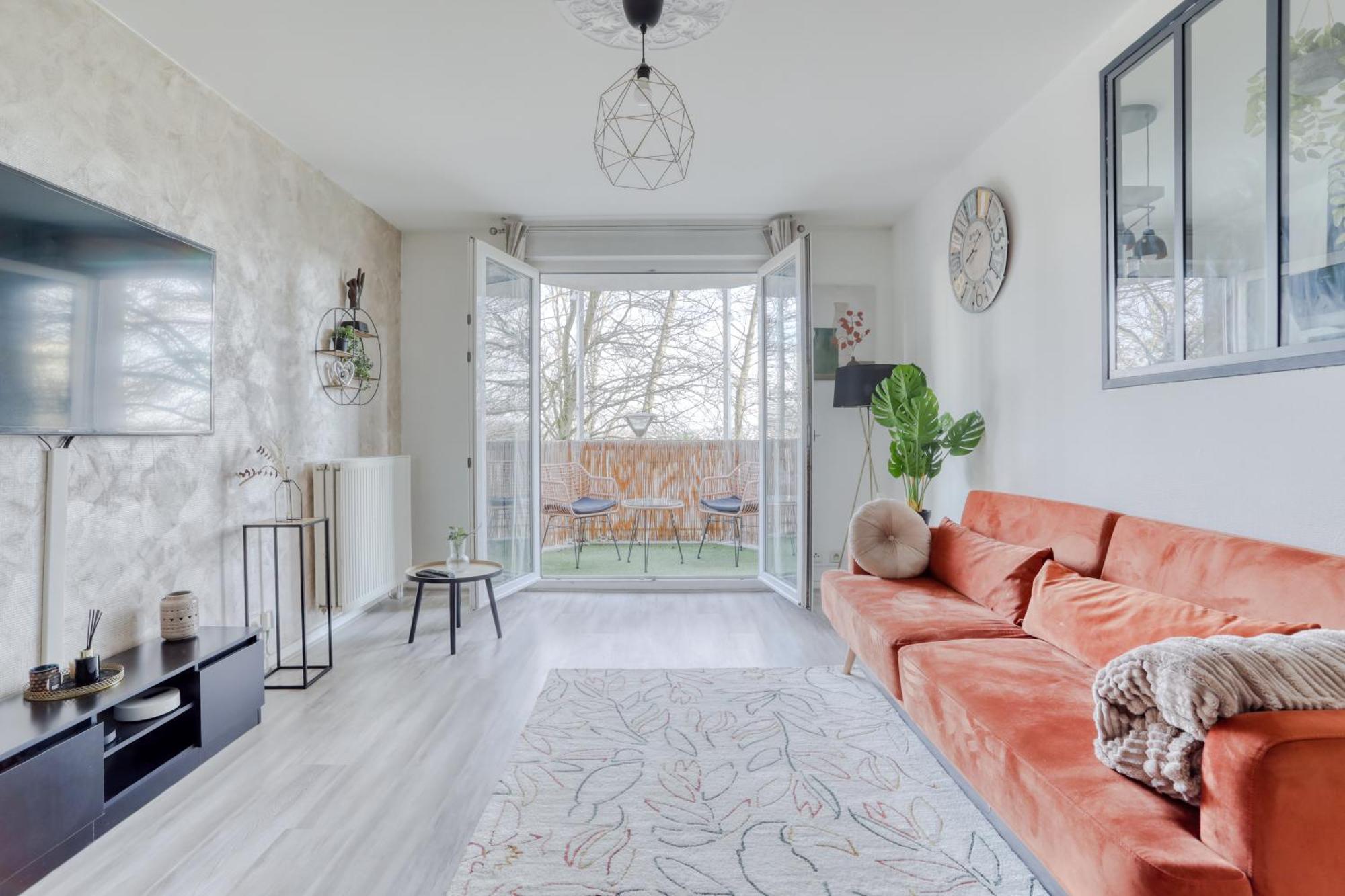 Le Warm Cocon - Spacieux T3 - 5 Personnes - Wifi Et Parking Rosny-sous-Bois Dış mekan fotoğraf